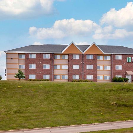 Mainstay Suites Dubuque At Hwy 20 Exterior photo